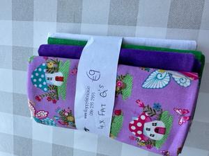 Metre Scrap 6001 - 4 Fat Quarters. Product thumbnail image